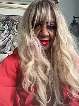 BreanaDivine online show from February 2026 07:01:01 PM