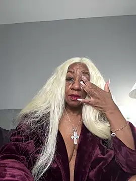 Snapshot of BreanaDivine chatting on February 2025 04:57:01 PM BreanaDivine online show from February 2025 04:57:01 PM