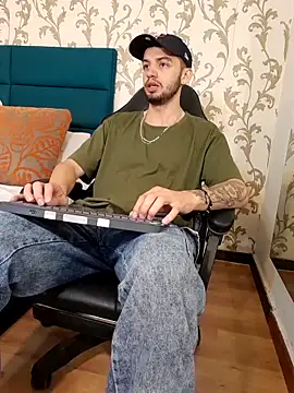 Michael magno online show from February 2026 01:54:02 PM