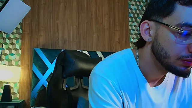 Michael magno online show from November 2025 11:25:02 AM