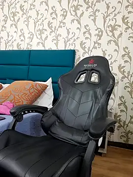 Michael magno online show from March 2026 09:20:01 PM