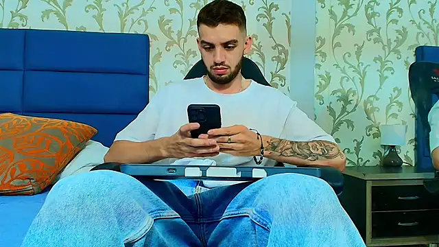 Michael magno online show from April 2026 09:32:01 PM