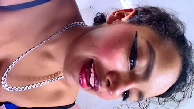 Snapshot of sofi_balvin chatting on February 2025 07:30:01 PM sofi balvin online show from February 2025 07:30:01 PM