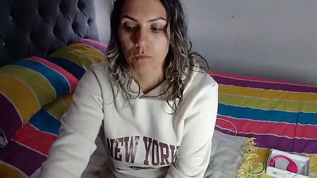 Snapshot of Chantal_hott chatting on July 2026 02:38:01 PM Chantal hott online show from July 2026 02:38:01 PM