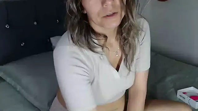 Chantal hott online show from October 2025 08:42:01 PM