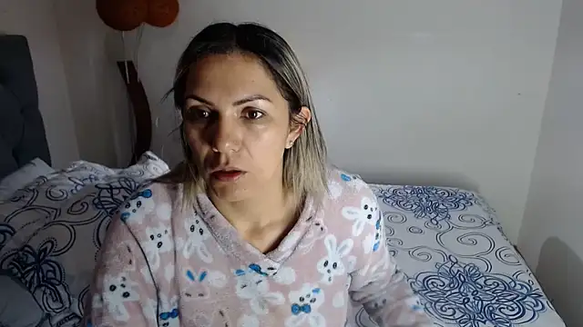 Snapshot of Chantal_hott chatting on June 2026 10:27:02 AM Chantal hott online show from June 2026 10:27:02 AM