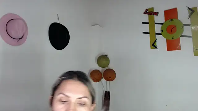 Snapshot of Chantal_hott chatting on April 2026 01:42:02 AM Chantal hott online show from April 2026 01:42:02 AM