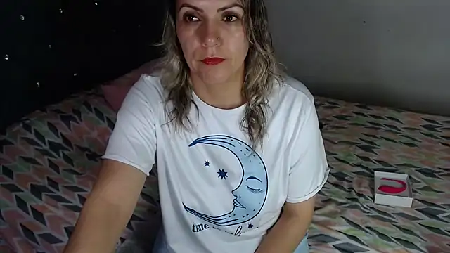 Snapshot of Chantal_hott chatting on April 2026 07:51:02 PM Chantal hott online show from April 2026 07:51:02 PM