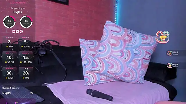 Salome Villa online show from April 2026 10:26:02 PM