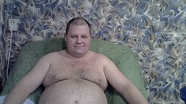 Nilola6 online show from December 2025 01:03:02 PM