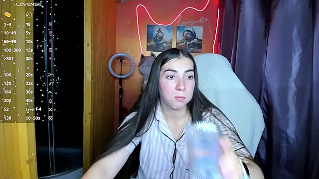 Fiery Brunette  online show from September 2025 10:59:02 AM