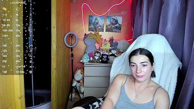 Fiery Brunette  online show from March 2026 03:06:02 PM