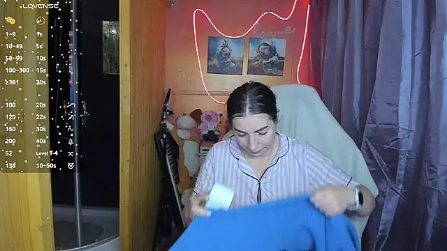 Fiery Brunette  online show from March 2025 11:19:02 AM