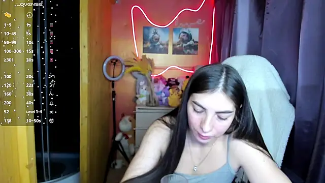 Fiery Brunette  online show from November 2025 09:21:01 AM