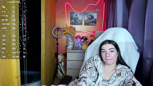 Fiery Brunette  online show from November 2025 09:31:02 AM