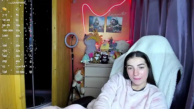 Fiery Brunette  online show from March 2026 04:44:02 PM