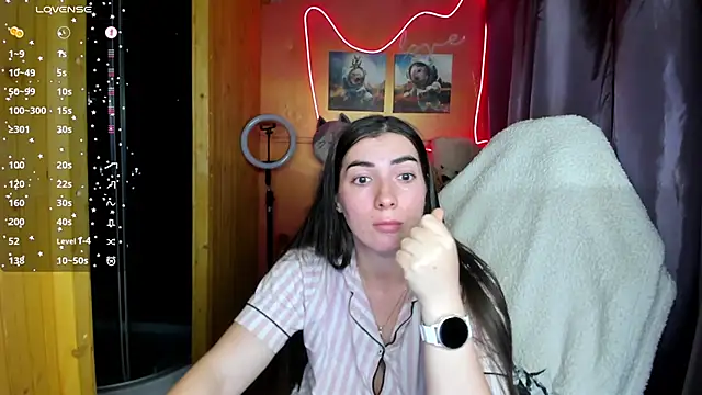 Fiery Brunette  online show from October 2025 12:17:02 PM