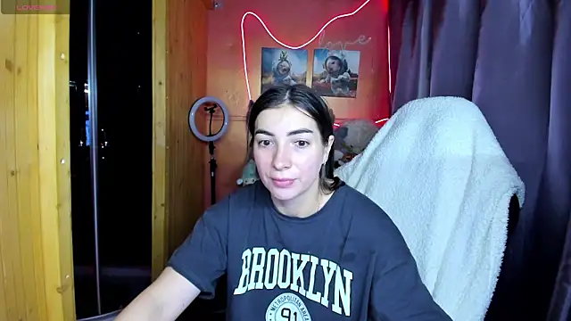 Fiery Brunette  online show from March 2026 02:05:02 AM