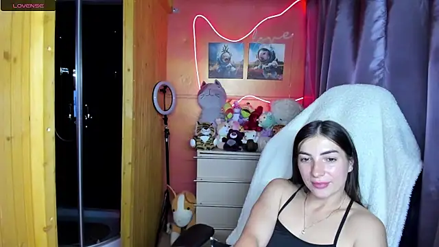 Snapshot of Fiery_Brunette_ chatting on July 2026 03:37:01 AM Fiery Brunette online show from July 2026 03:37:01 AM