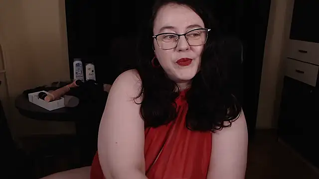 poshmistress online show from December 2025 06:46:01 PM