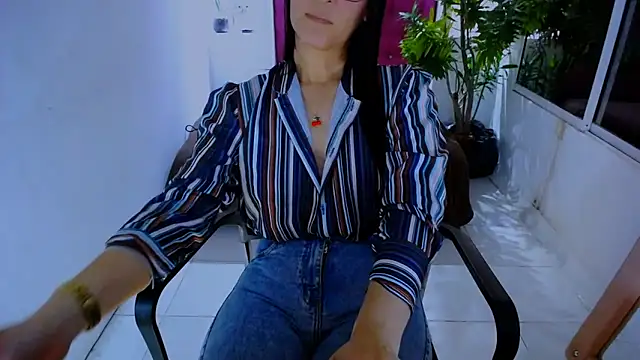 BitterMomXxx online show from September 2025 12:34:02 PM