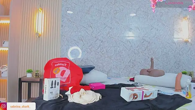 sabrina shark  online show from December 2025 03:16:02 AM