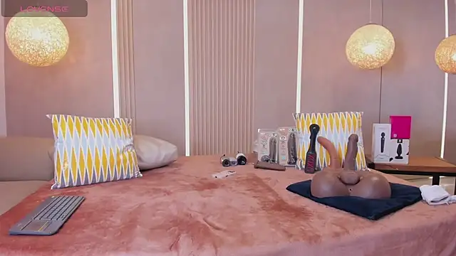 sabrina shark  online show from March 2026 02:12:01 AM