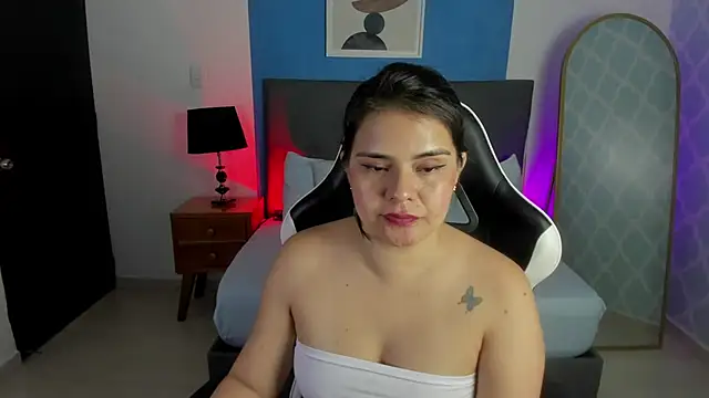 ayla13  online show from October 2025 07:33:02 PM