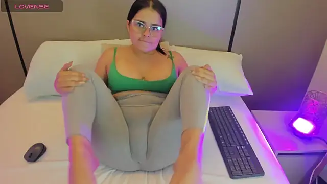 ayla13  online show from April 2026 07:58:02 PM