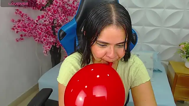ayla13  online show from September 2025 07:14:01 PM