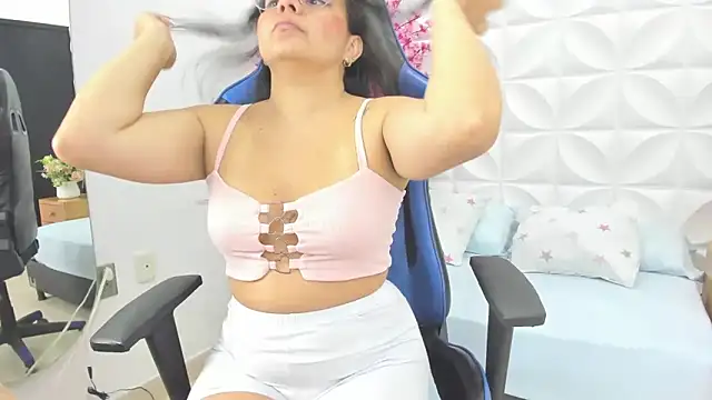 ayla13  online show from September 2025 07:13:01 PM