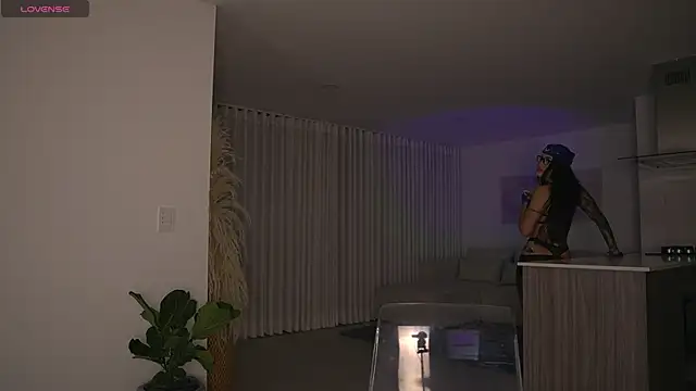 Daihanwatson  online show from November 2025 12:17:01 AM