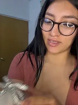 Snapshot of Sexyedith09 chatting on April 2026 03:51:02 PM Sexyedith09 online show from April 2026 03:51:02 PM