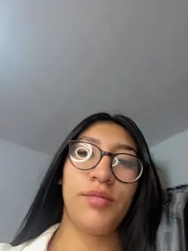 Snapshot of Sexyedith09 chatting on April 2026 06:12:01 PM Sexyedith09 online show from April 2026 06:12:01 PM