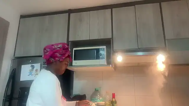 ChocolateCakeQueen online show from February 2026 03:18:01 AM