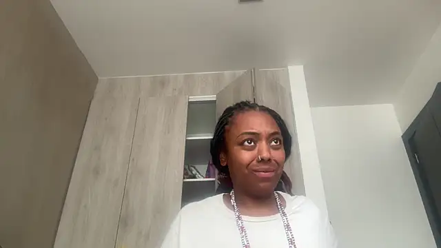 ChocolateCakeQueen online show from March 2026 07:51:01 PM