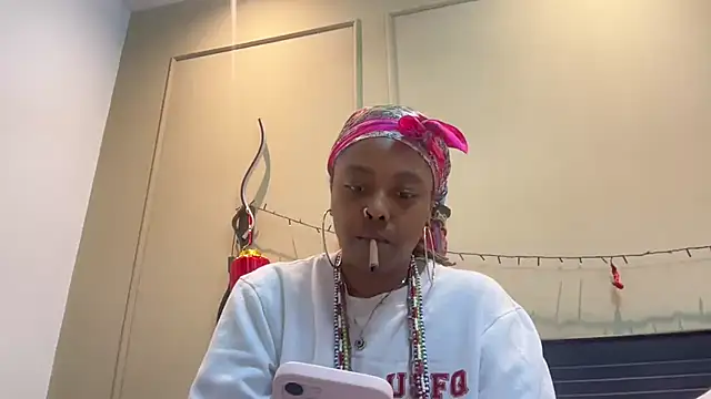 ChocolateCakeQueen online show from March 2025 11:39:01 PM