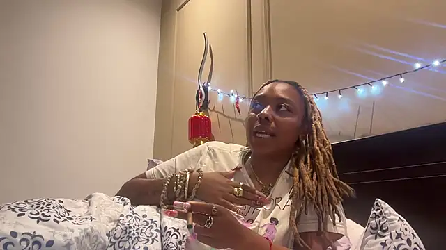 ChocolateCakeQueen online show from March 2025 07:26:01 AM