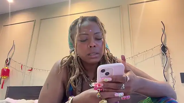 ChocolateCakeQueen online show from February 2025 11:30:01 PM