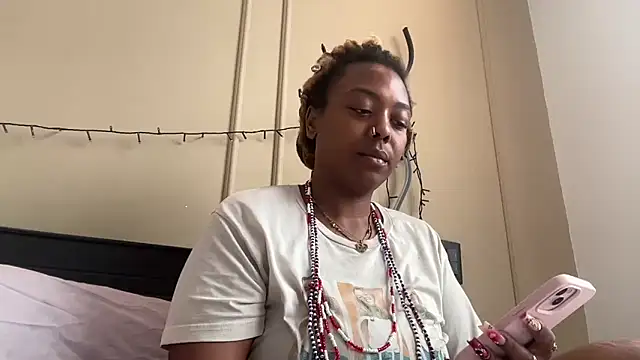 ChocolateCakeQueen online show from March 2025 04:29:02 PM