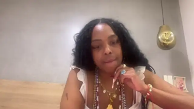 ChocolateCakeQueen online show from April 2026 03:53:02 AM