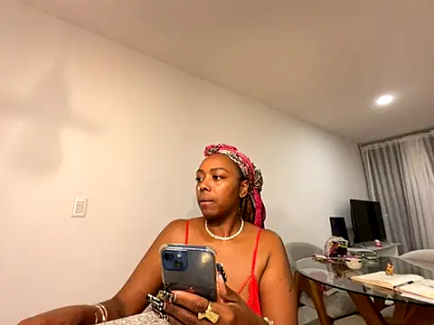 ChocolateCakeQueen online show from December 2025 12:23:01 AM