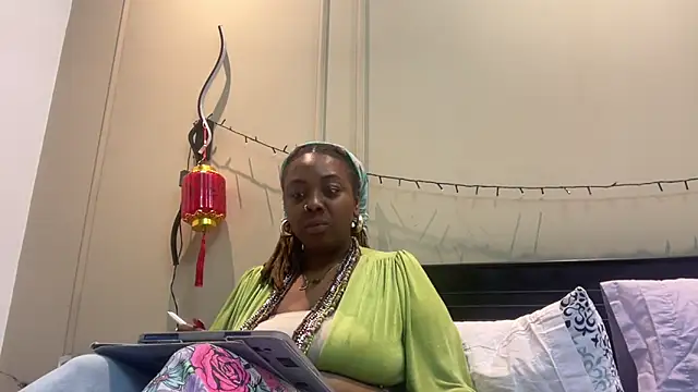 ChocolateCakeQueen online show from March 2025 12:48:02 AM
