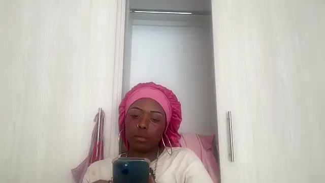 ChocolateCakeQueen online show from December 2025 09:40:01 PM