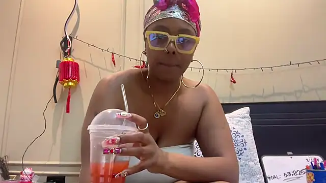 ChocolateCakeQueen online show from March 2025 05:47:02 AM