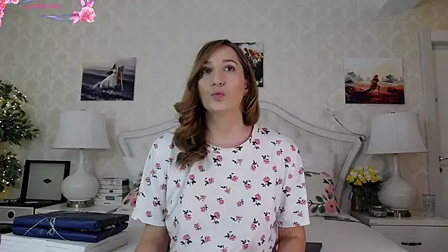 IreneHope online show from May 2026 12:08:01 PM