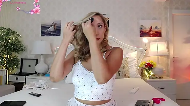 IreneHope online show from July 2026 10:14:01 AM