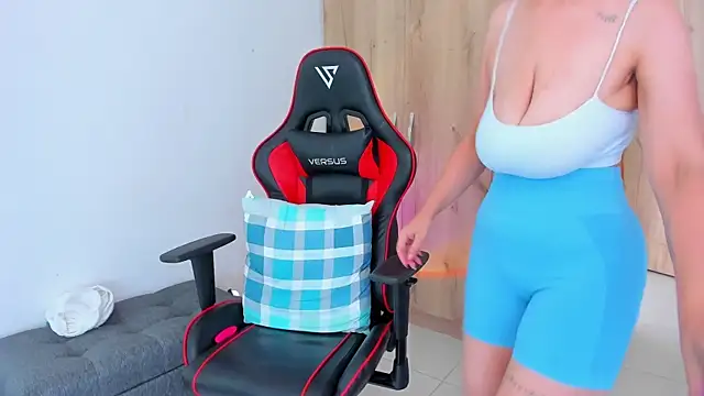  amanda seyfried19 online show from April 2026 05:30:01 PM