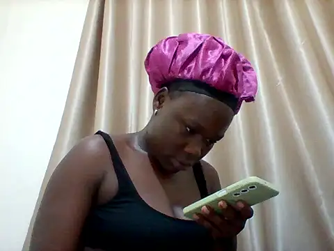 Snapshot of sexy_cutelips chatting on November 2025 06:02:01 PM sexy cutelips online show from November 2025 06:02:01 PM