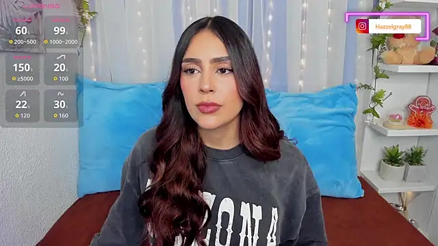 HazzelGray online show from October 2025 03:44:01 PM